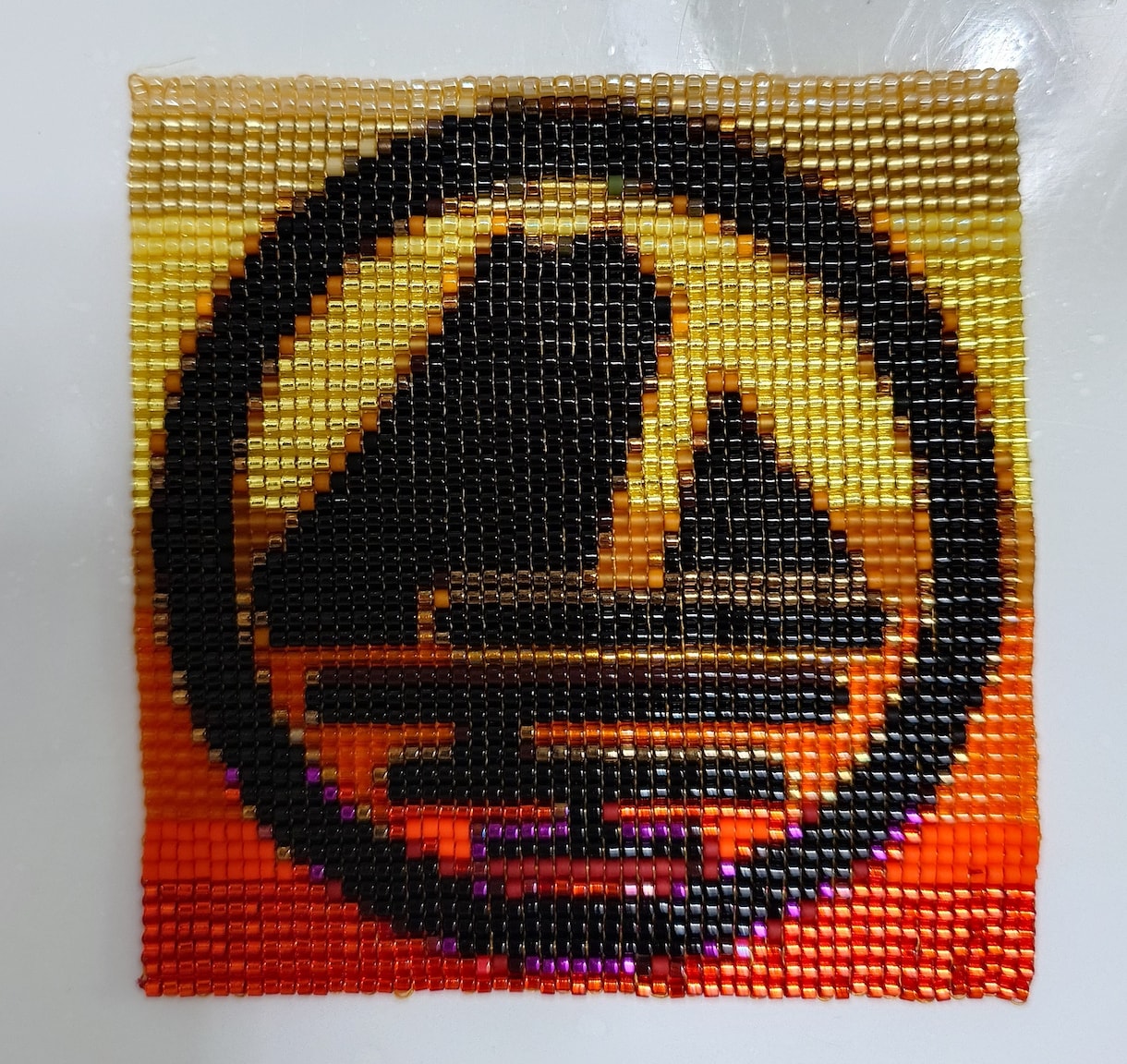 ビーズ織りミニタペストリー作成します デリカビーズガラスの最高の輝きを、あなたのお部屋に。 イメージ1