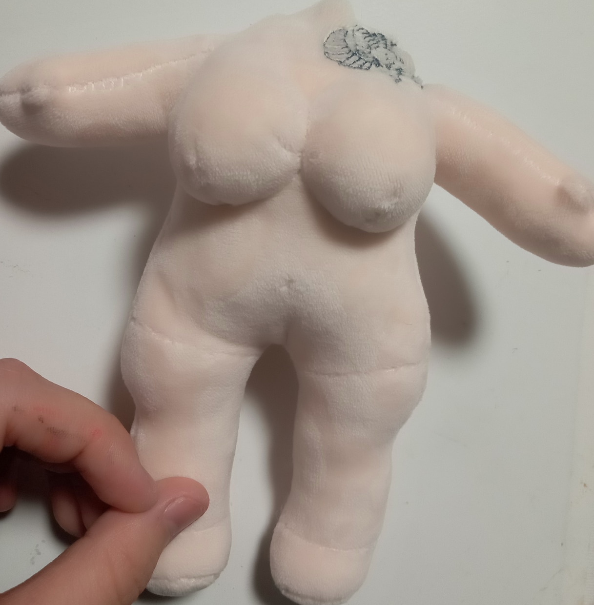 オリジナルのぬいぐるみ作成します 依頼者様が創作されたキャラクターをぬいぐるみ化します イメージ4