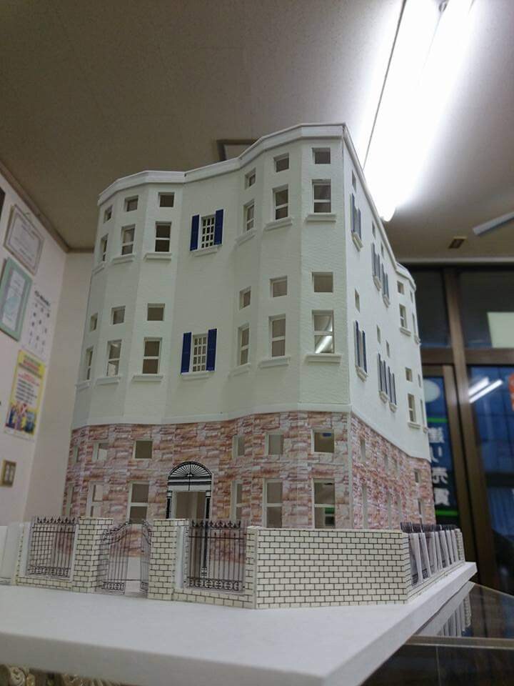 経験者が、1/100の建築模型作成します お客様に実際プレゼントしたことがある経験者が作成します。 イメージ4
