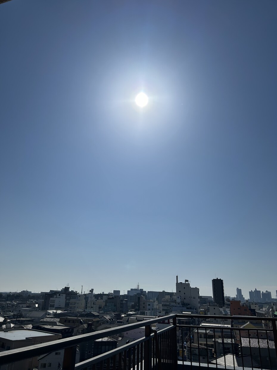 役には立たないけど、ちょっと落ち着く雑談をします 誰かと話す。ただそれだけで、今日がちょっと変わる。 イメージ8