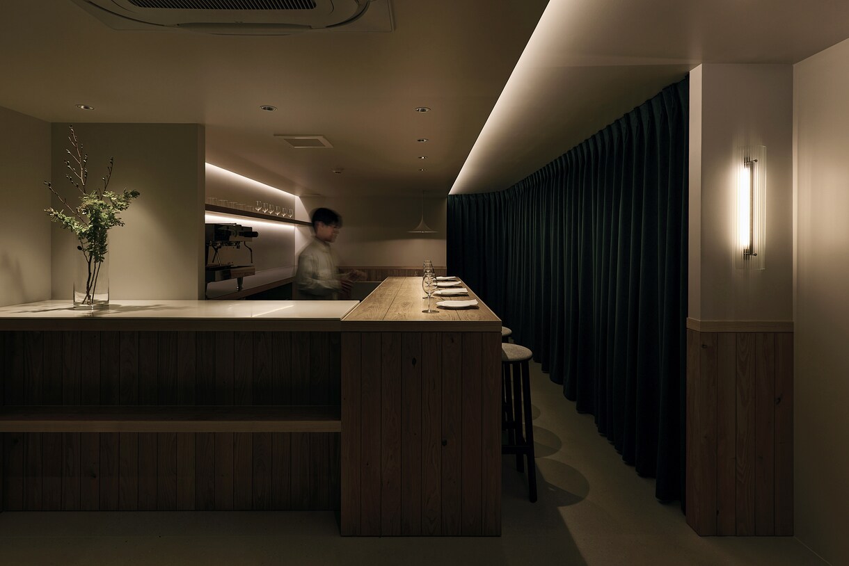 フレンチやビストロの店舗を提案をいたします 上質でありながら、人が集まる温もりのある空間を心掛けます イメージ1