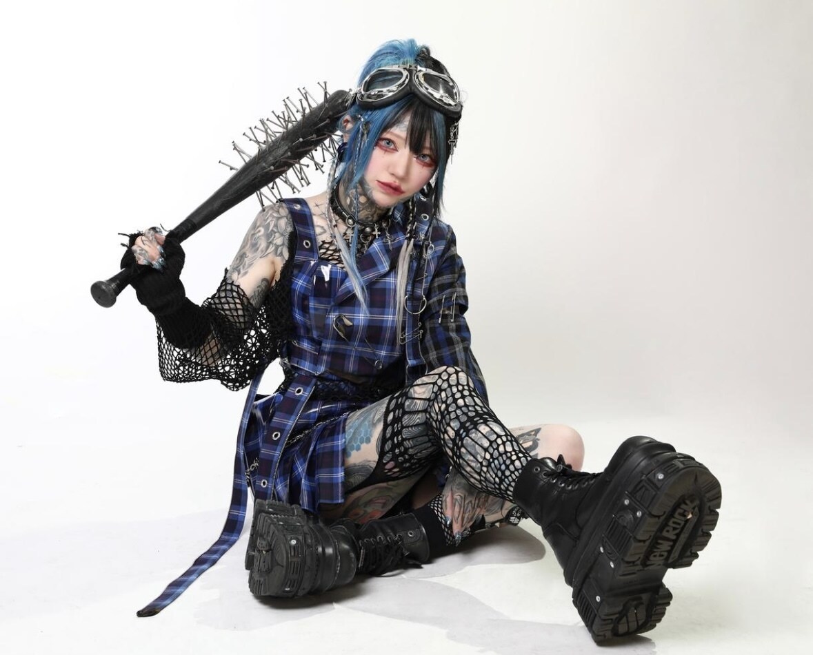 アイドル、コンカフェ様などへ衣装を製作致します 衣装デザイナーが1着1着衣装を製作致します。 イメージ8