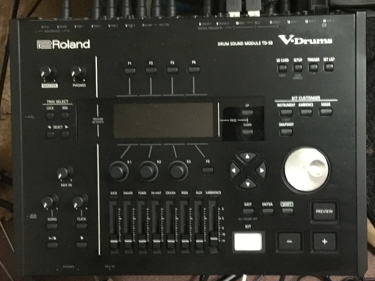 電子ドラム【TD50】でのレコーディングを承ります 音質多数！生音のようなドラムをドラマーのノリで提供します。 イメージ2