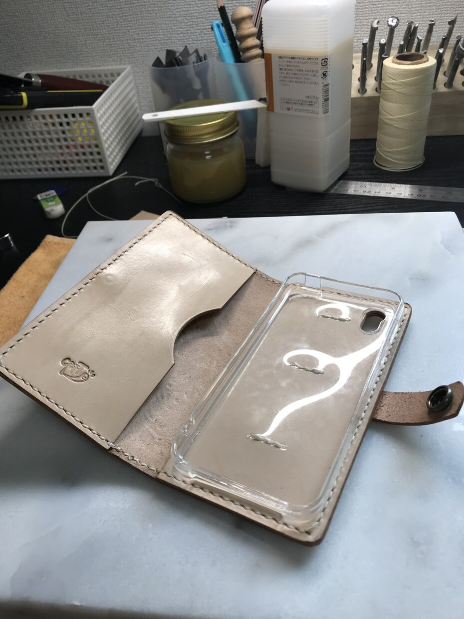 ハンドメイドによるスマートフォンケースを作成します ハンドメイド手帳型 ケータイケース イメージ2
