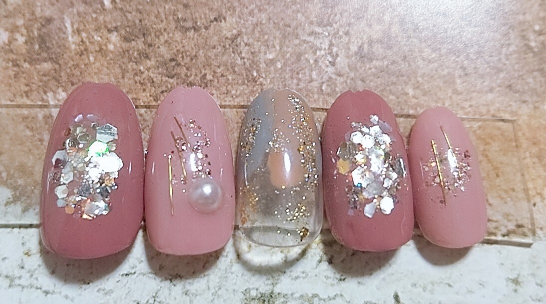 世界に一つだけのネイルチップをお作りします ネイルサロン勤務経験ありです♡ イメージ3
