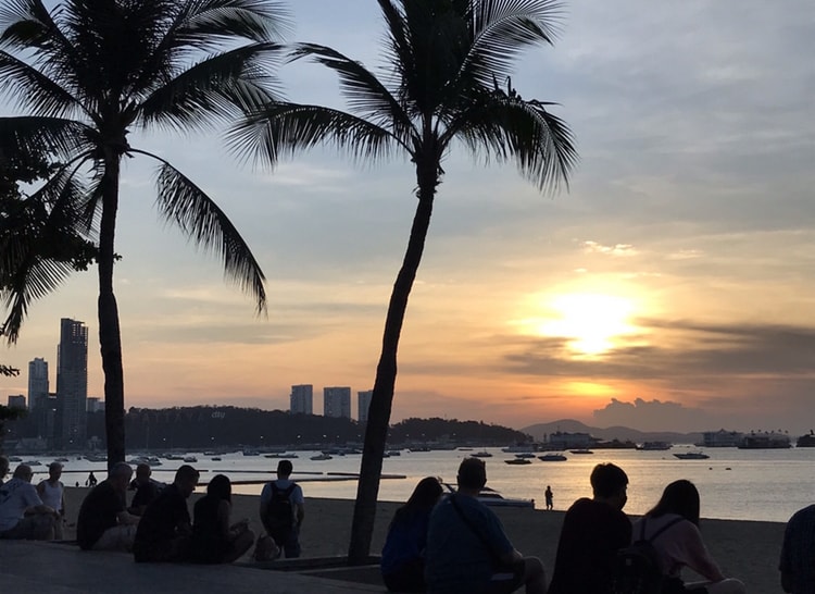 海外1人旅のメリット、デメリットを教えちゃいます 〜2年前に海外1人旅をはじめアジアの国々を周遊した経験から〜 イメージ1