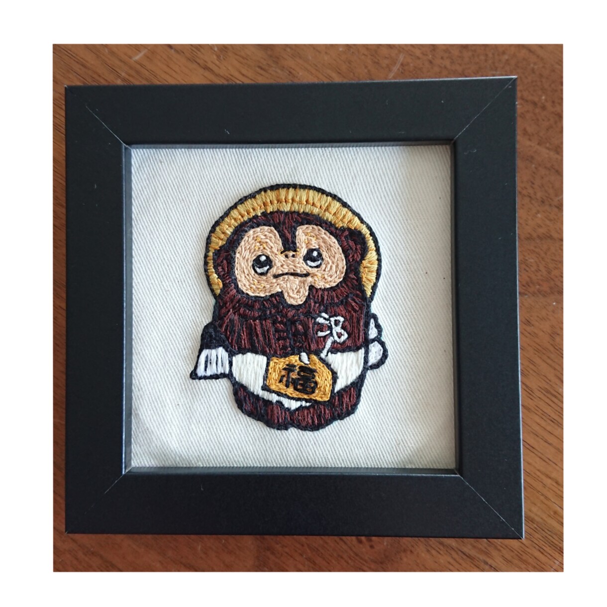 お店のロゴを心を込めて刺繍したボードにします 開業・周年記念に！温かみのある手刺繍で特別な１点を届けます イメージ3