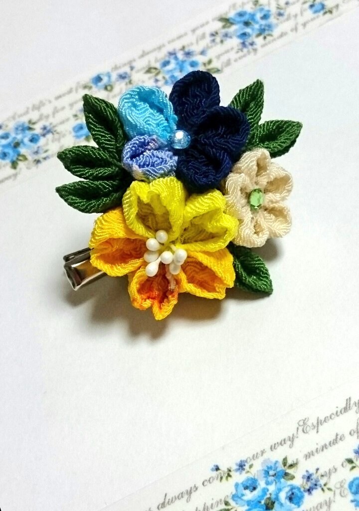 つまみ細工の小物やアクセサリー作ります 和物で可愛い花がお好きなあなたにぴったり！ イメージ8