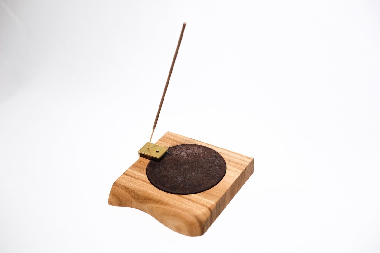 オリジナル家具・什器を制作、完成品をお届けします 空間にフィットするサイズ感、ご希望に合わせて家具をデザイン。 イメージ3