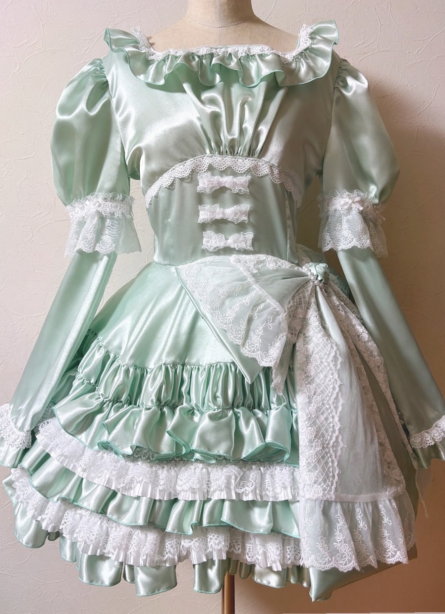 オリジナルデザインの衣装のオーダー受付てます 上品で甘めの可愛らしい衣装を制作してます。 イメージ1