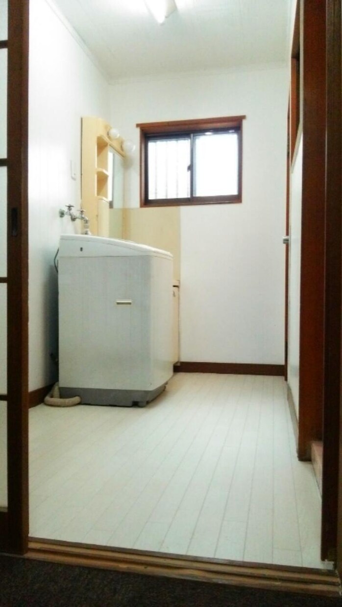 直して貸して売る築古戸建投資体験談熱くお伝えします 家賃も売却益も！3軒目ですでに山あり谷ありで涙枯れました…。 イメージ3