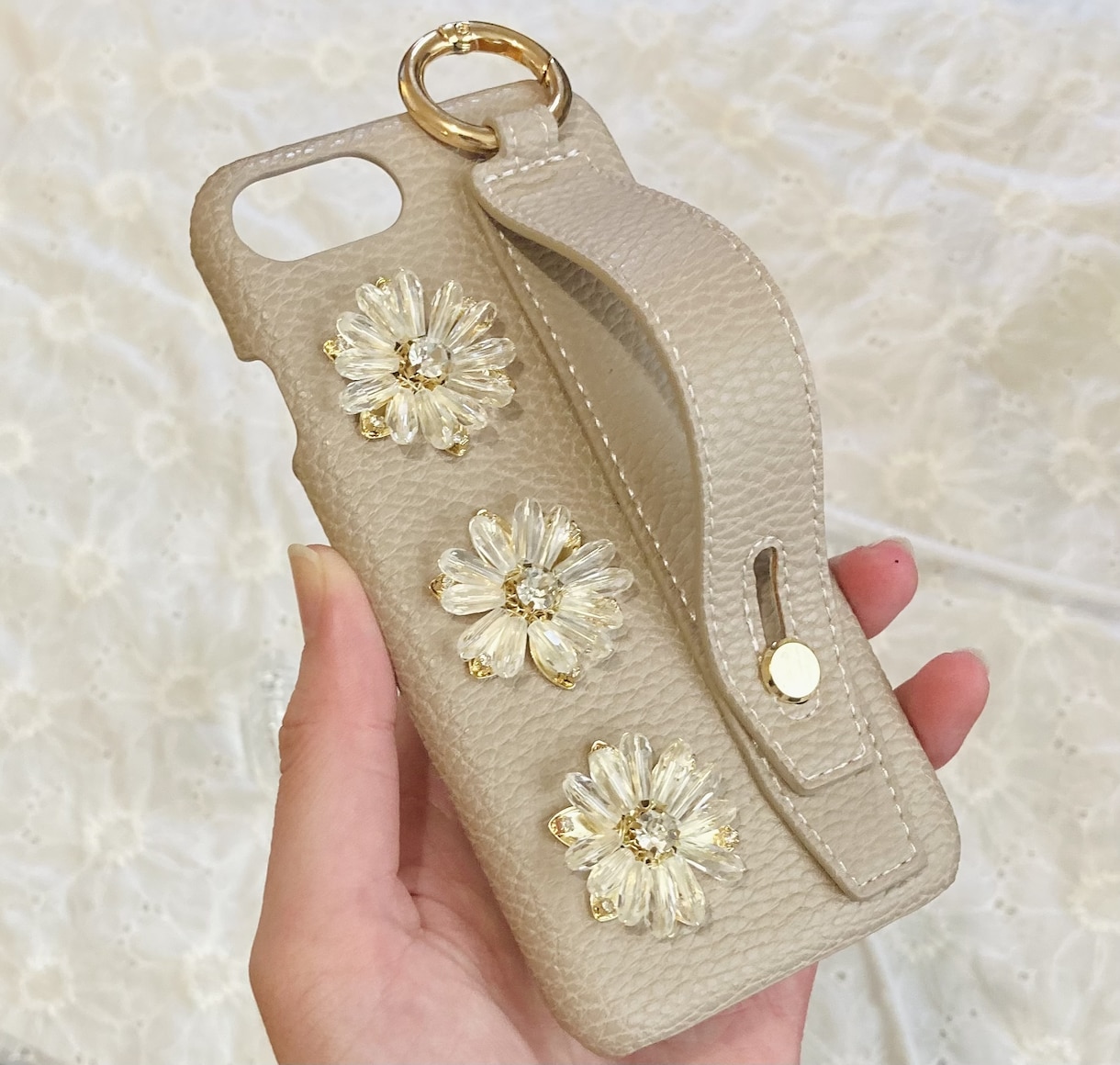 お花やかわいい柄物のスマホケース作成します ハンドメイドスマホケースをかわいくして生活に彩りを！ イメージ4
