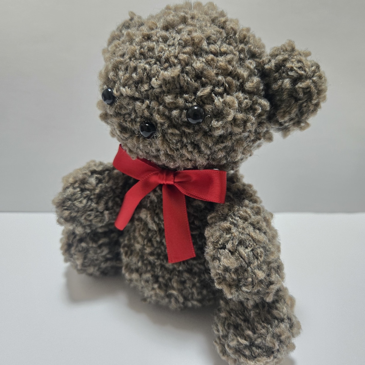 編み物でオリジナルくまちゃんを制作します ふわふわループ糸で、あなただけのあみぐるみクマを作ります。 イメージ7