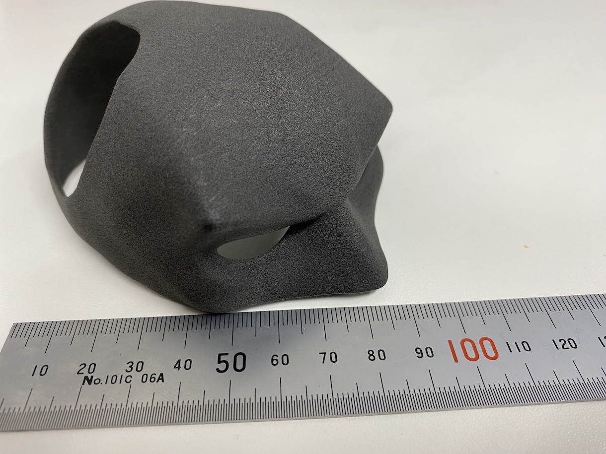 ナイロン12 SLS造形方式プリンタで出力します 高強度樹脂ナイロン12で3Dデータを安価で出力します。 イメージ4