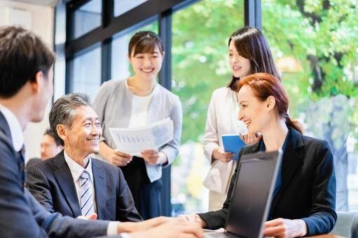 お客様役を演じます お客様に説明する前の練習台に。ご自身の評価アップに イメージ1
