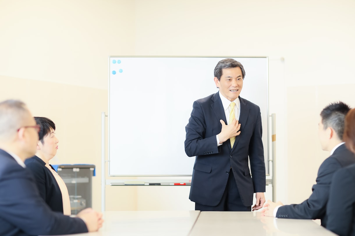 役職定年・早期退職後の働き方を相談できます 転職・再就職・複業の迷いを整理します イメージ2