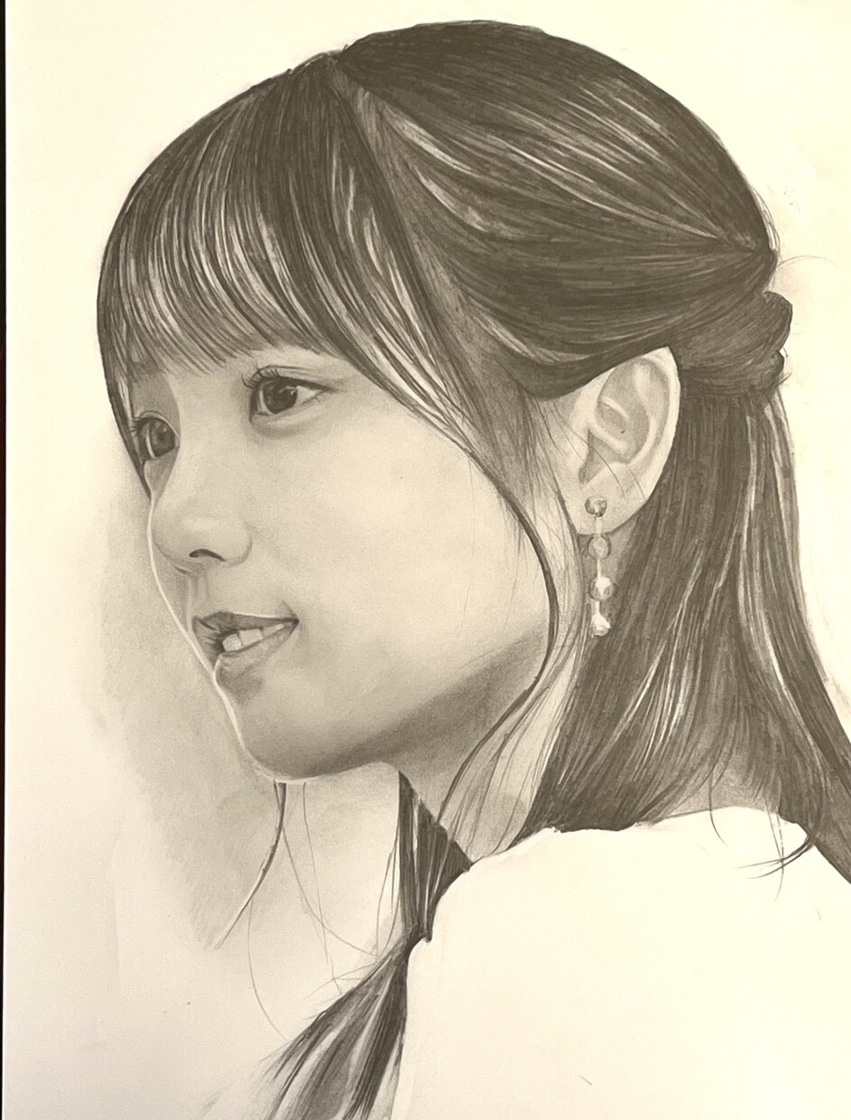 鉛筆画でリアルな似顔絵を描きます 写真ではなく絵で思い出を作ります！ イメージ5