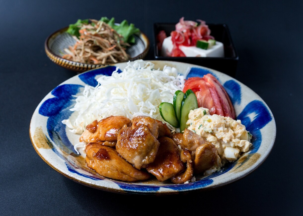 料理が楽しくなる、たった3品の作り方を紹介します ふつうの食材を使って、長い時間をかけず、3品だけを作ります！ イメージ1