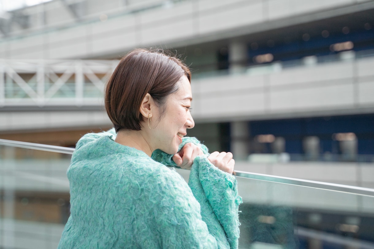 自然な魅力を引き出すプロフィール写真を撮影します 女性フォトグラファーが担当します。 イメージ7