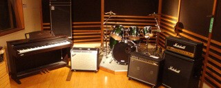 オリジナル曲作成します 作曲、編曲、PA 等を経験してきた現役作曲家が超低価格で！ イメージ1