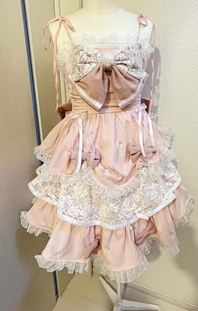 アイドル衣装、コスプレ衣装のリメイクできます お手元の衣装やお洋服から、価格を抑えて可愛く衣装を作ります。 イメージ9