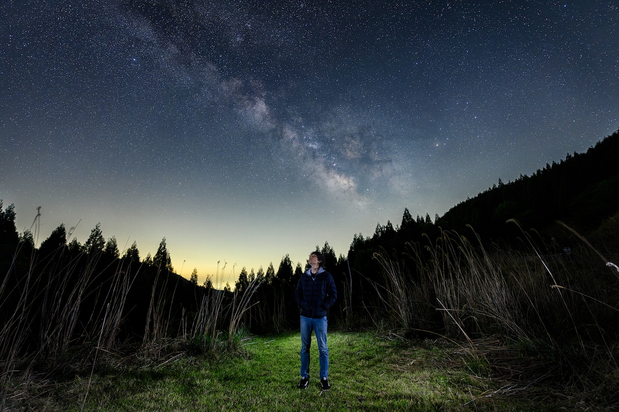 星空ウェディングの出張撮影をいたします 満点の星空と一緒に大切な記念日を写真に残します。 イメージ7
