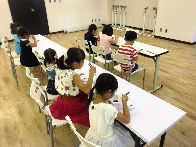 ポイントは3つで 正しいお箸の持ち方ができます 「何度注意しても直らない…」 イライラせずに解決しませんか？ イメージ3