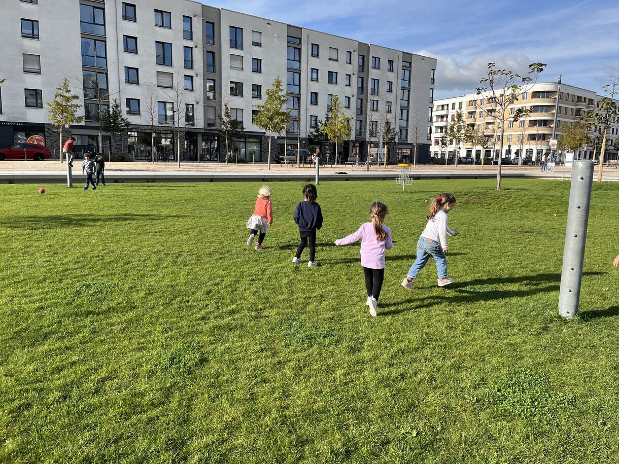 ドイツの小学校幼稚園事情に関する質問にお答えします 海外移住や海外赴任を控えているご両親に的確にお答えします。 イメージ1