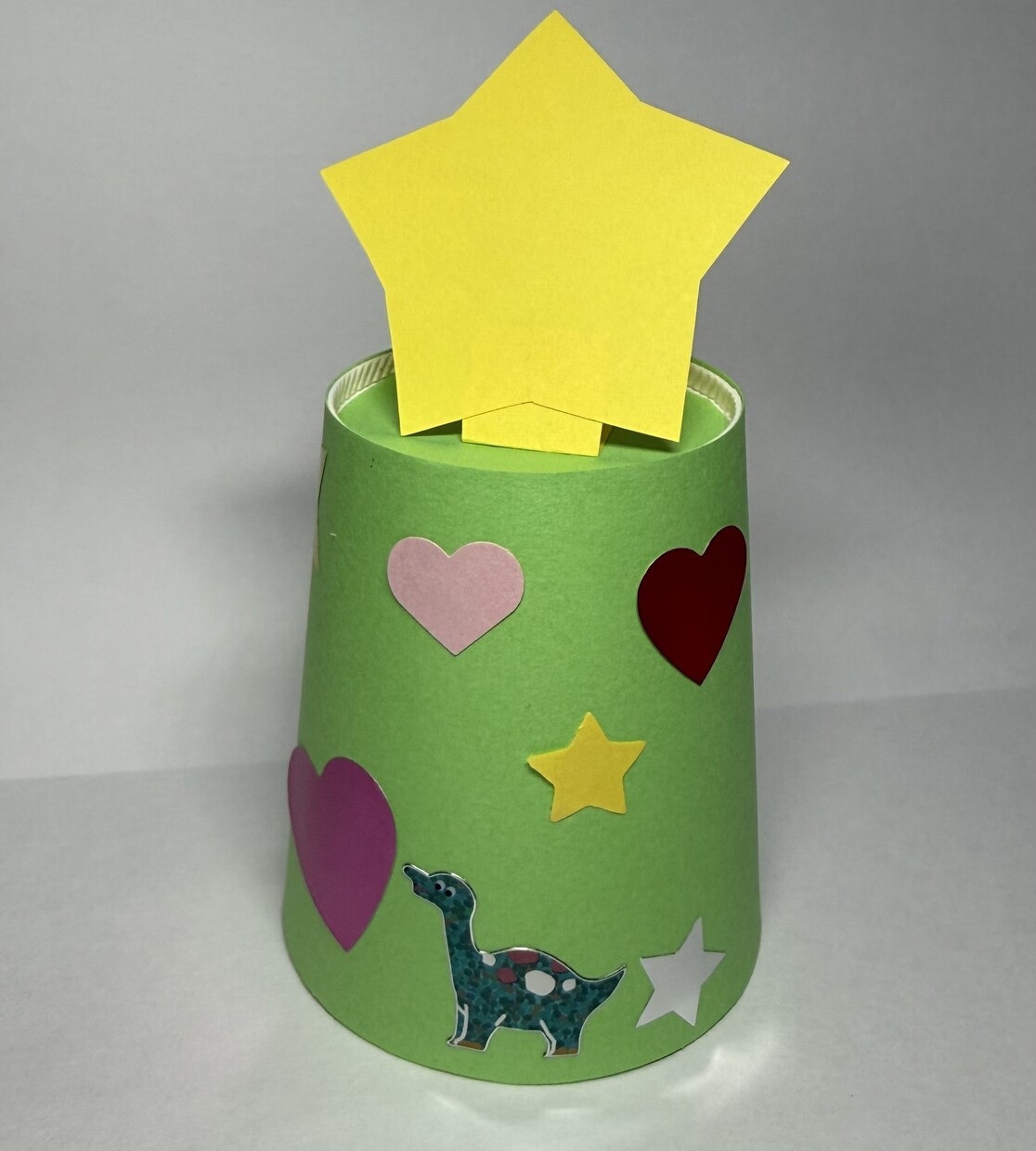 クリスマスツリーの製作キット作成します 保育士さん必見！飾ると可愛い！ イメージ1