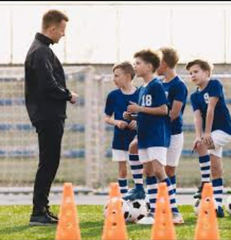 子供がサッカーができる人なってほしい！？なれます 十分に上達できるようなマニュアルとアドバイスがあります！ イメージ2