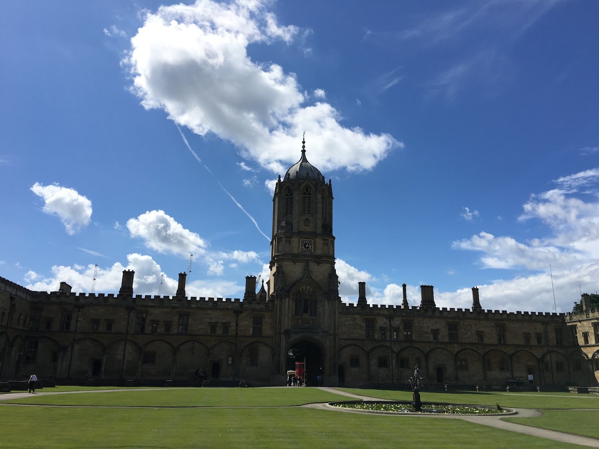 留学の出願準備＋英文メール＋志望理由を整えます 現役講師の視点で、相手に伝わる“自然な英語”に仕上げます。 イメージ1