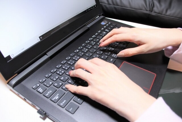 専業ライターが指導！執筆文章をフィードバックします 初心者WEBライターにプロ目線で誉めながら添削します イメージ1