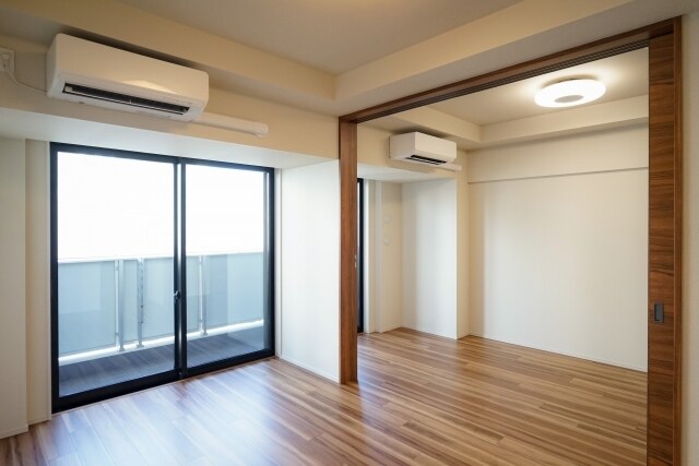 物件の魅力を引き出す内装リフォームパース制作します クロスと床で劇的変化！入居者の心を掴む高品質リノベパース作成 イメージ2