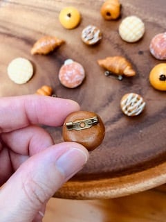 ミニチュアからリアルサイズまで、粘土で表現します 粘土製のパーツはぬいどり、インテリア、マグネット、ブローチに イメージ3