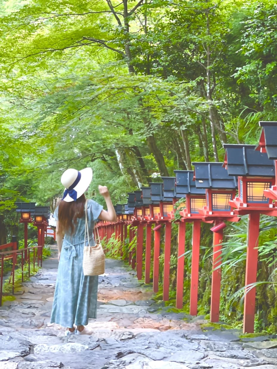 手相占い【利き手で運命を】逆手で宿命をみます 手の平には川、丘、平原小さなあなただけの世界があります♫ イメージ1