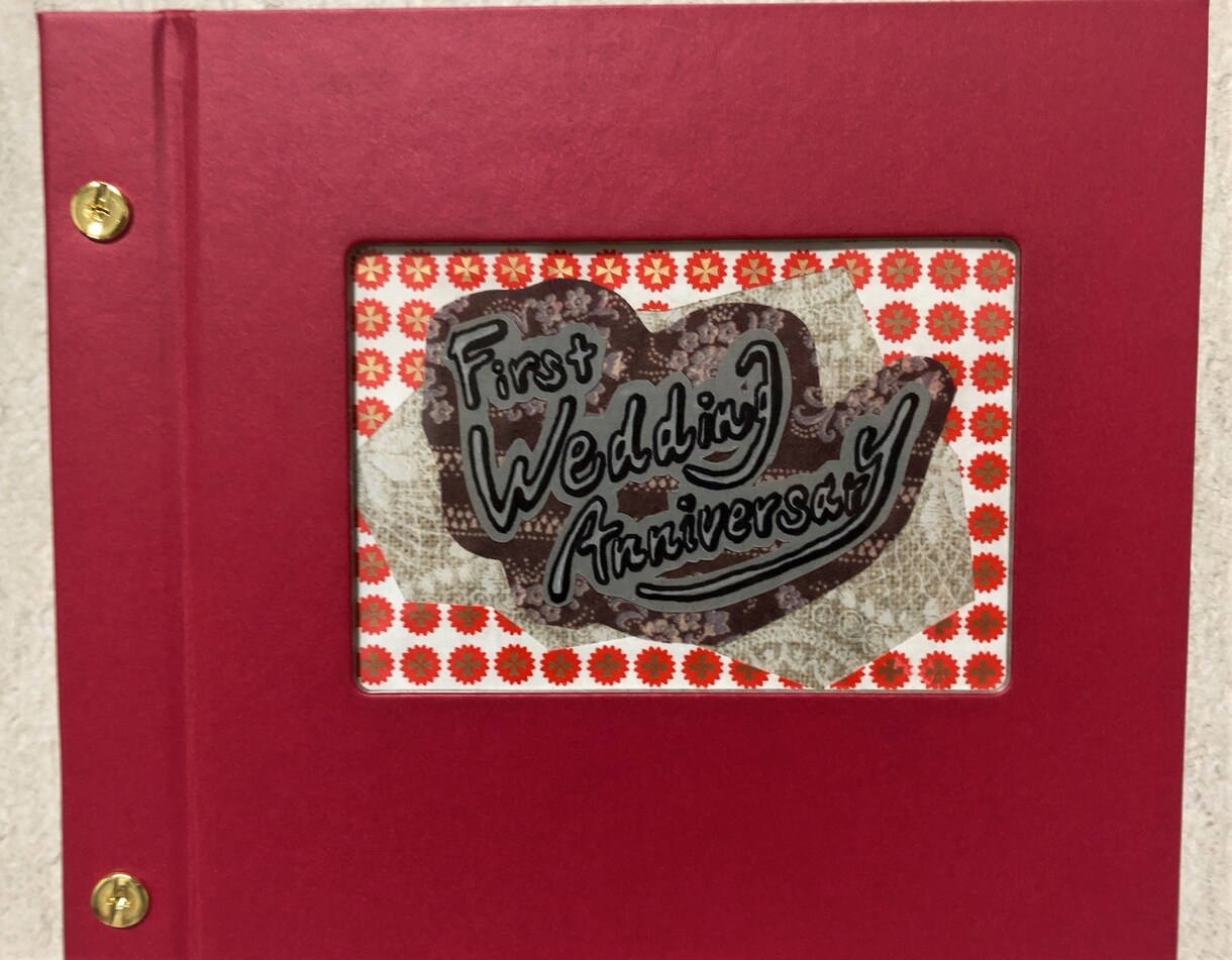 結婚のお祝いに、ふたりのための絵本を描きます 手描きで切り絵や飛び出す仕掛けで、二人への幸せを演出します イメージ2
