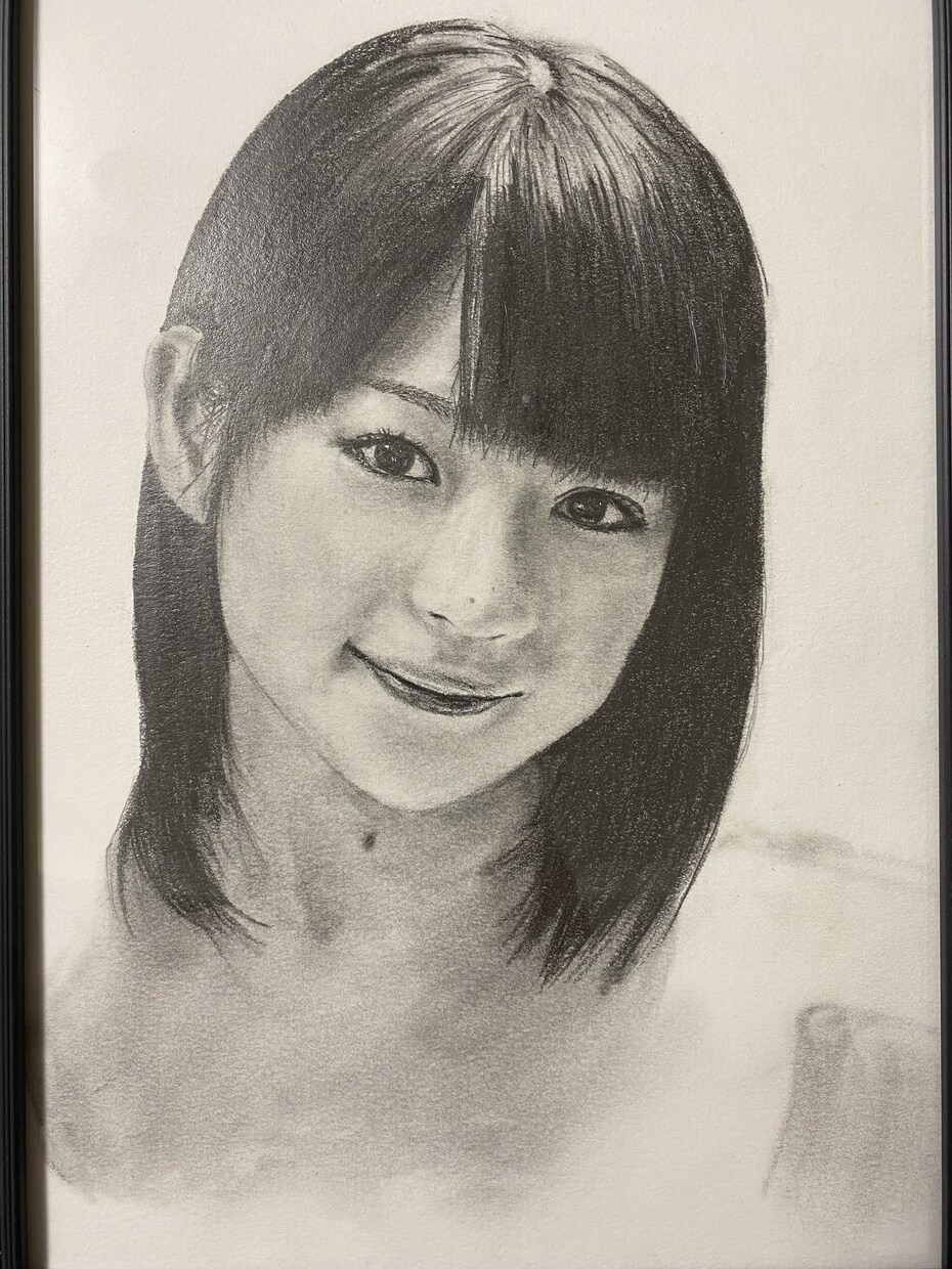 依頼された絵、なんでも描きます あなたの好きな人、モノ、ペットなどを鉛筆画で描きます。 イメージ3