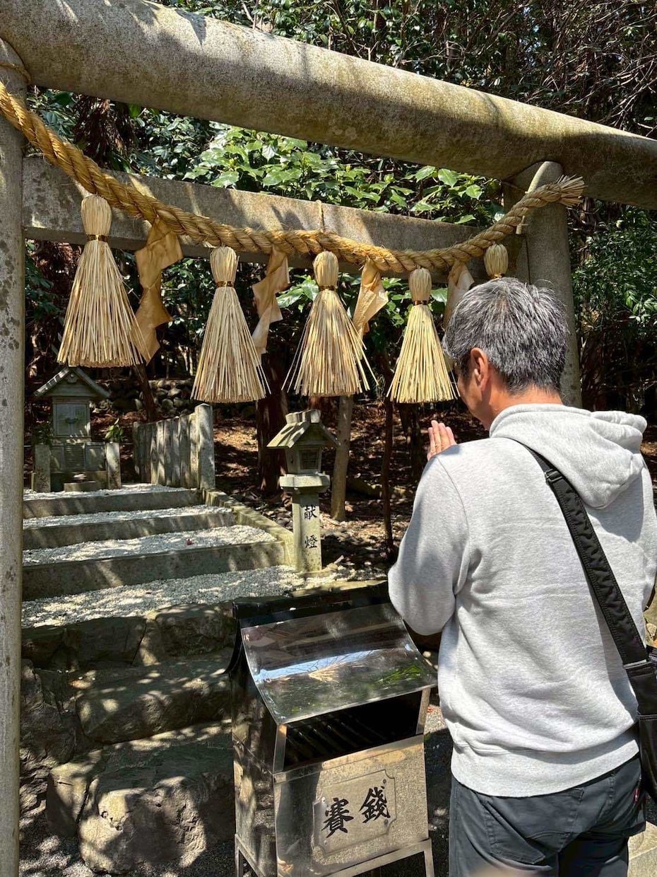 伴侶を亡くしたあなたの今の気持ちをお聞きします 心にぽっかり穴が開いてしまったような虚無感、私も経験しました イメージ1