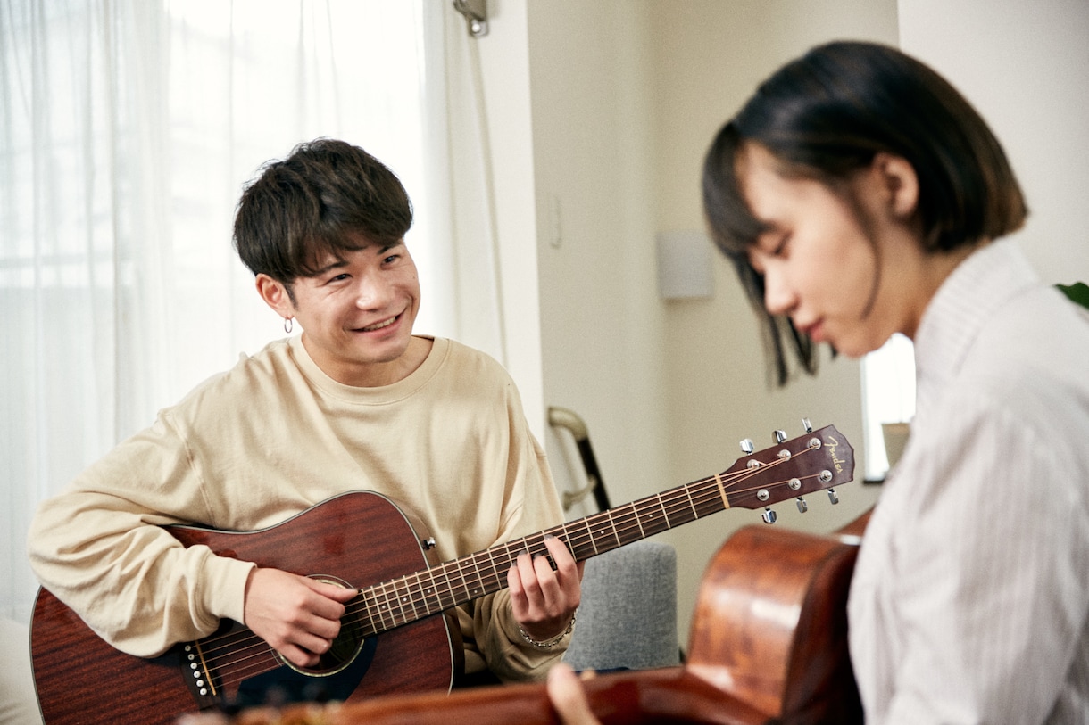 現役音大生が自宅からオンラインギターレッスンします ご自宅で、あなたの時間に。初心者の方も大歓迎です。 イメージ1
