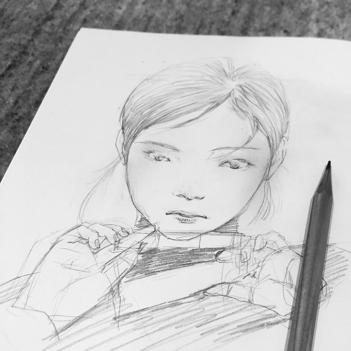鉛筆画で描いて欲しい絵を描きます 似顔絵、人物イメージイラストの制作 イメージ4
