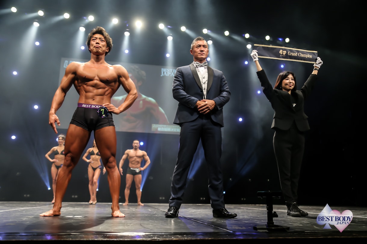自宅トレーニングメニュー作ります ベストボディジャパン日本一2連覇のトレーナーが監修！ イメージ3