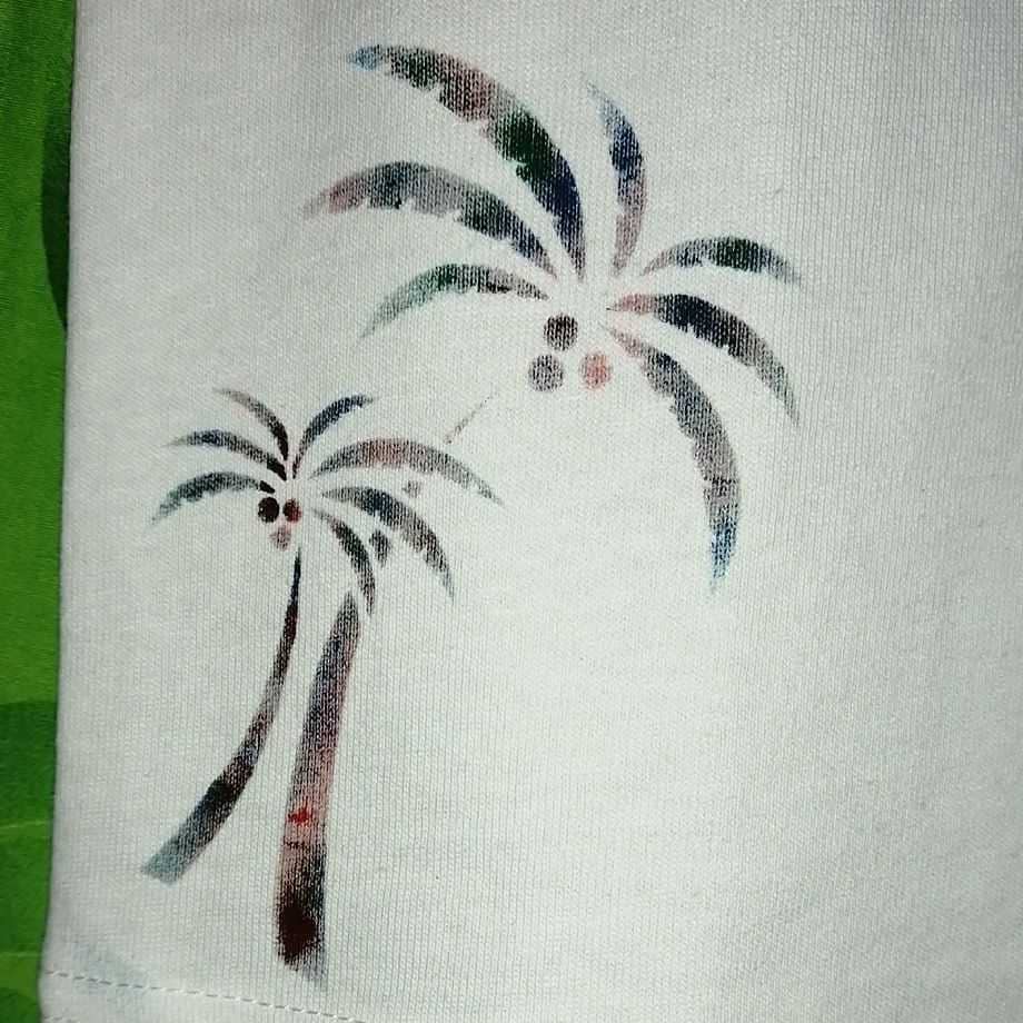 ハンドメイド、ステンシルTシャツデザインをくります オリジナルのカラーリングでお作りしますこの夏にいかがですか？ イメージ2