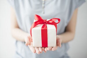 大切な方へのプレゼントをお選びします 思い出に残るプレゼントになりますようにフォローします イメージ1