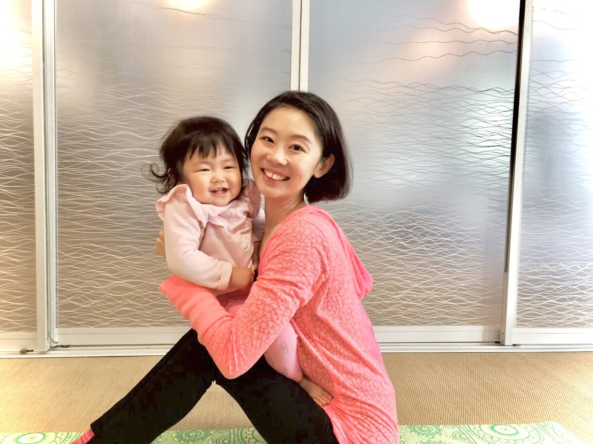 ベビー＆ママヨガ♡ オンラインレッスンをします 0〜3歳までのベビーとママが一緒にできるヨガです♪ イメージ1