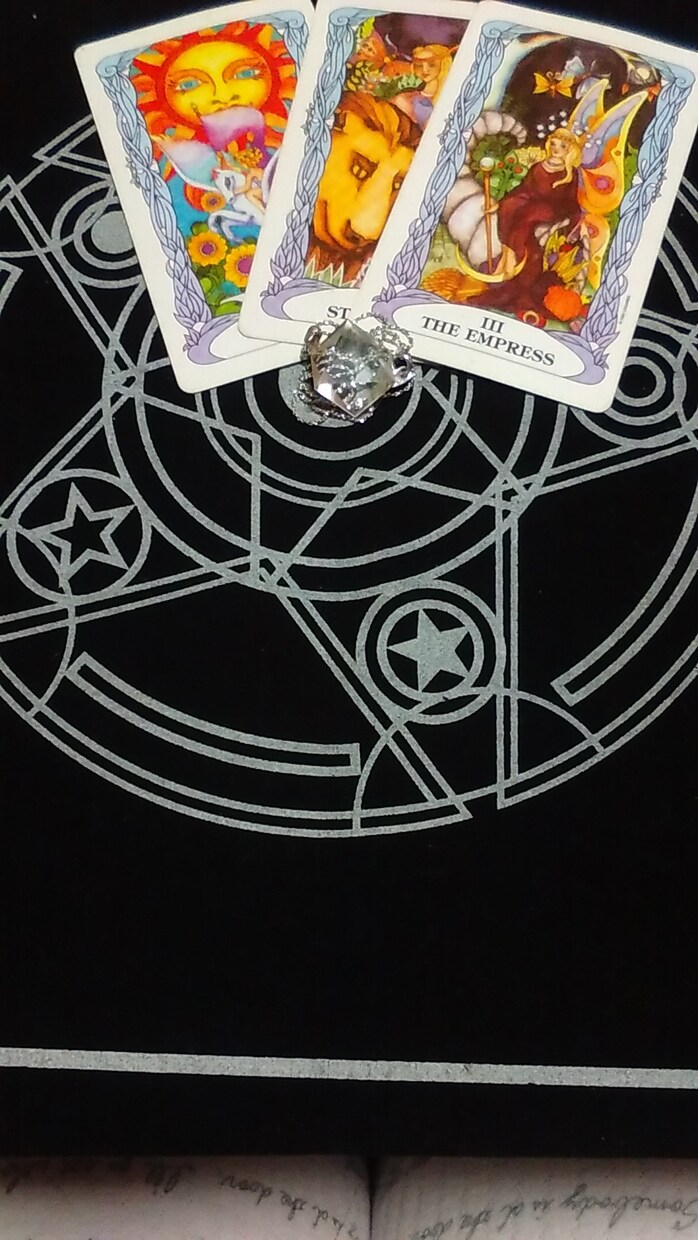 タロットカード占い鑑定を致します☆プロとして17年間鑑定して来ました。是非お待ちしております☆ イメージ1