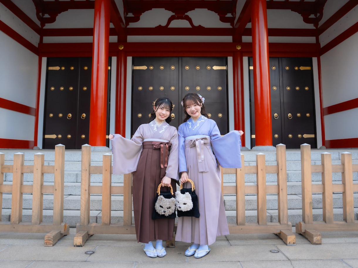 レンタル品無料◎卒業式や入学式の写真撮影をします SNS映え◎お花や番傘も一緒に撮影で貸出します！ イメージ2