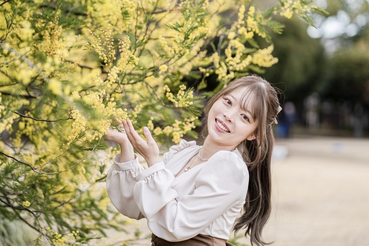 女性カメラマンがプロフィール写真を撮影します 写真が苦手でも安心。やさしく寄り添います。 イメージ4