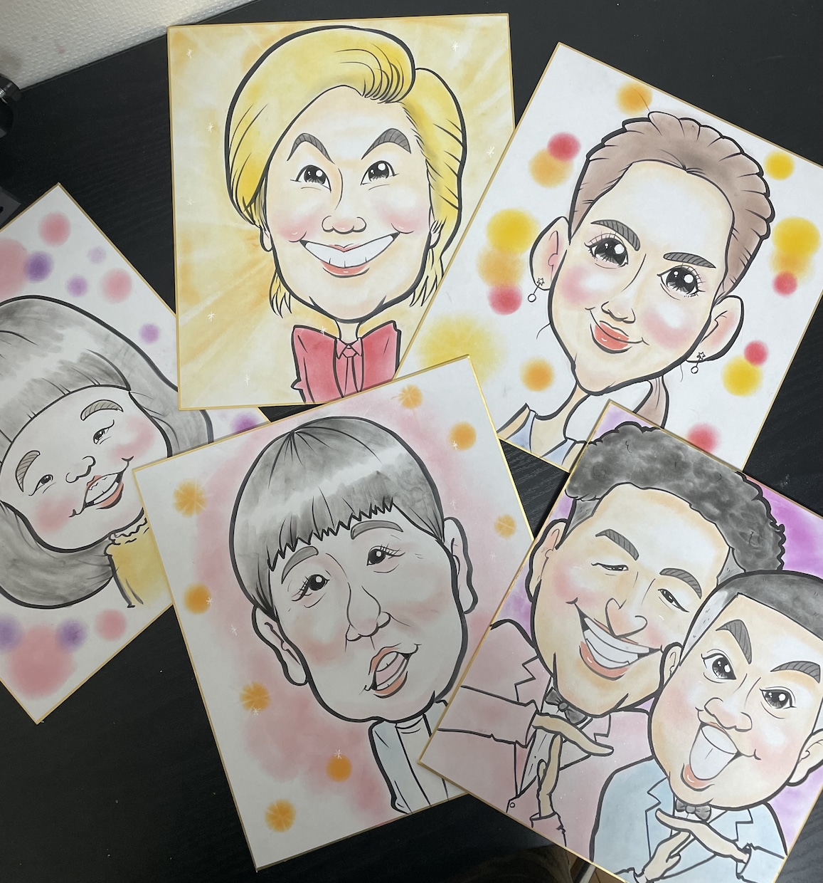 似顔絵師がほんわか手描き似顔絵描きます 笑顔になるような似顔絵をお届けします イメージ1