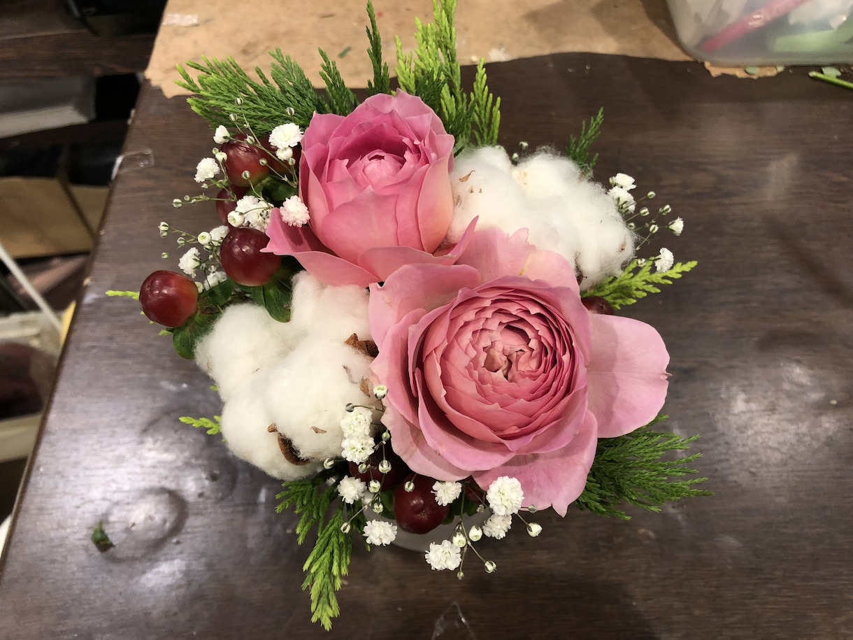 お花のお仕事承ります ギフトは勿論、生活に寄り添った花の楽しみ方を伝授致します。 イメージ6