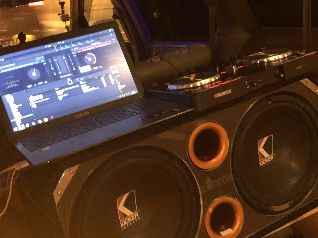 EDM等音楽をmash upしてアルバムにします ドライブやウォーキング、電車の中等 イメージ1